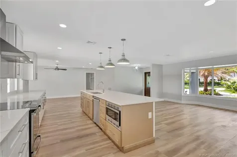 351 Country Club Drive Jupiter FL 33469