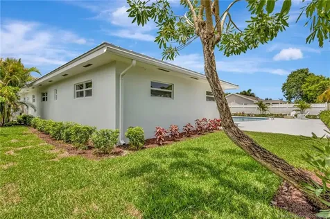 351 Country Club Drive Jupiter FL 33469