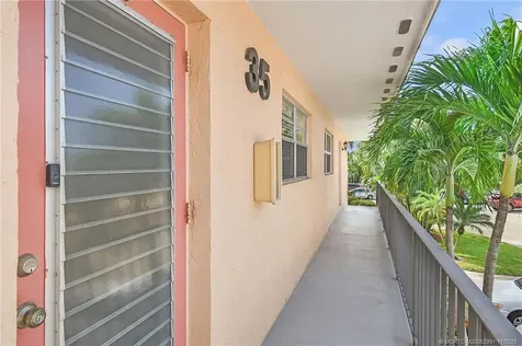 2950 SE Ocean Boulevard Stuart FL 34996