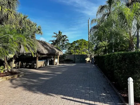 80 NW Putter Pointe Port St Lucie FL 34986