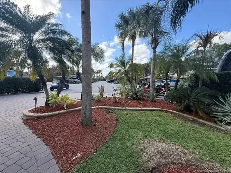 80 NW Putter Pointe Port St Lucie FL 34986