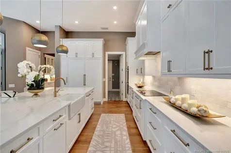 7701 SE Manhasset Place Hobe Sound FL 33455