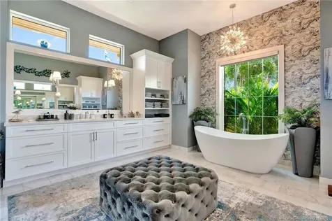 7701 SE Manhasset Place Hobe Sound FL 33455