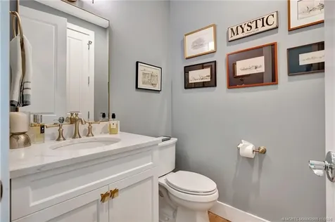 7701 SE Manhasset Place Hobe Sound FL 33455