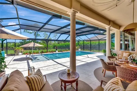 7701 SE Manhasset Place Hobe Sound FL 33455