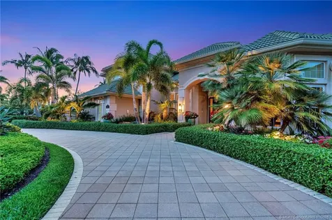 7701 SE Manhasset Place Hobe Sound FL 33455