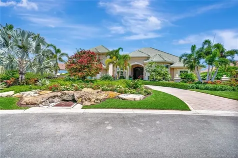 7701 SE Manhasset Place Hobe Sound FL 33455