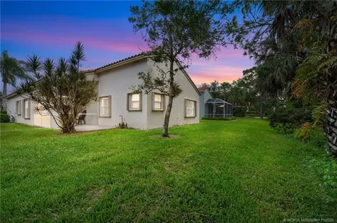 303 NW Treeline Trace Port St Lucie FL 34986