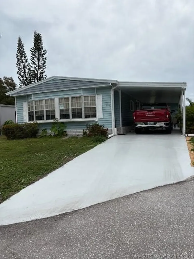 7 Cartagesa Port St Lucie FL 34952