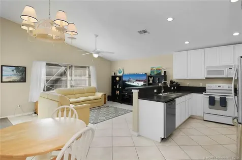 486 NW Sunflower Place Jensen Beach FL 34957