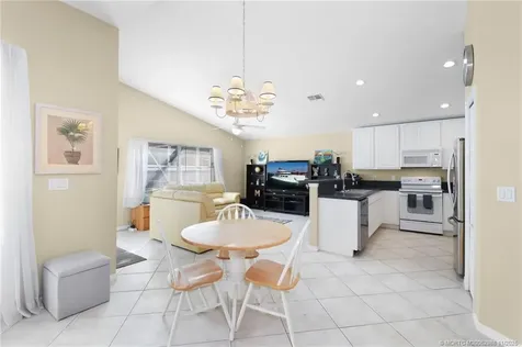 486 NW Sunflower Place Jensen Beach FL 34957