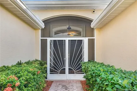 486 NW Sunflower Place Jensen Beach FL 34957