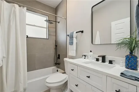 1018 Carolina Circle SW Vero Beach FL 32962