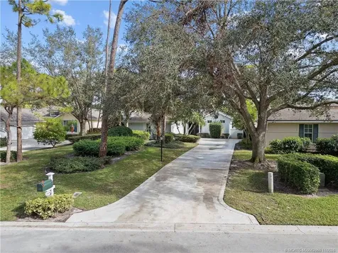 1018 Carolina Circle SW Vero Beach FL 32962