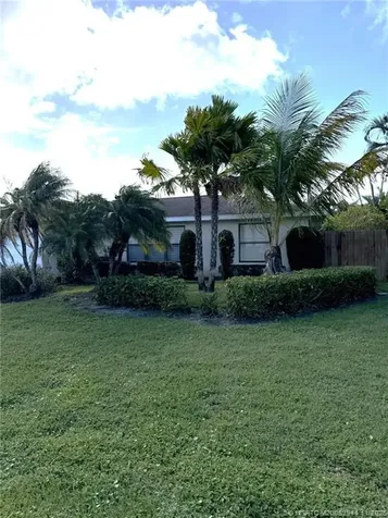 590 NE Lima Vias Jensen Beach FL 34957
