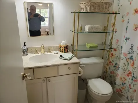 590 NE Lima Vias Jensen Beach FL 34957