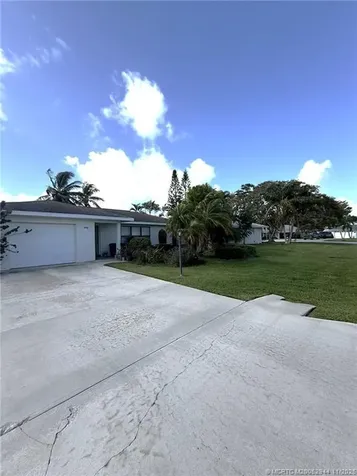 590 NE Lima Vias Jensen Beach FL 34957