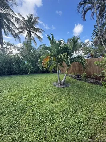 590 NE Lima Vias Jensen Beach FL 34957