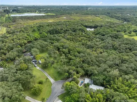 2260 Sweetwater Drive Fort Pierce FL 34981