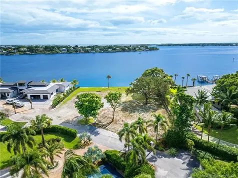 4082 SE Old Saint Lucie Boulevard Stuart FL 34996