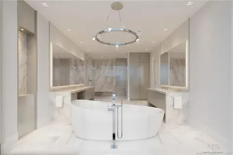 2421 SE Bahia Way Stuart FL 34996