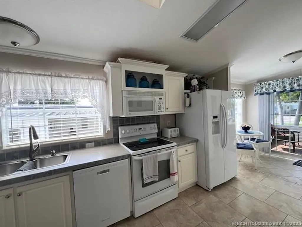 6120 Holly Lane Lantana FL 33462