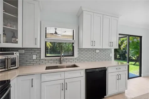 6361 SE Phillips Bend Avenue Stuart FL 34997