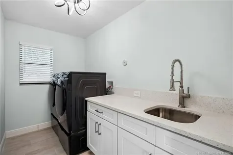 6361 SE Phillips Bend Avenue Stuart FL 34997