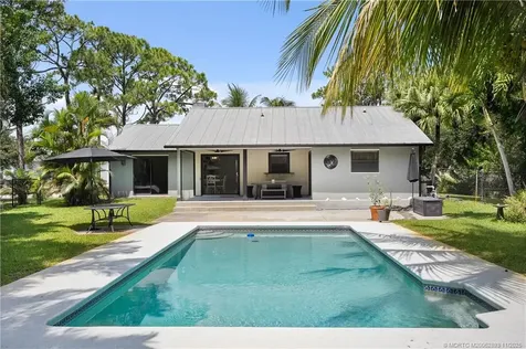 6361 SE Phillips Bend Avenue Stuart FL 34997