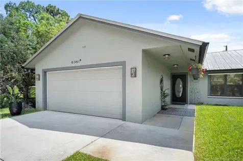 6361 SE Phillips Bend Avenue Stuart FL 34997