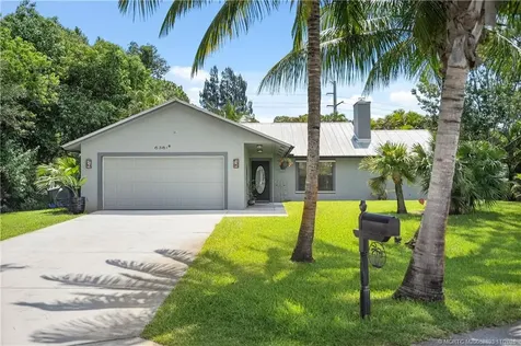6361 SE Phillips Bend Avenue Stuart FL 34997