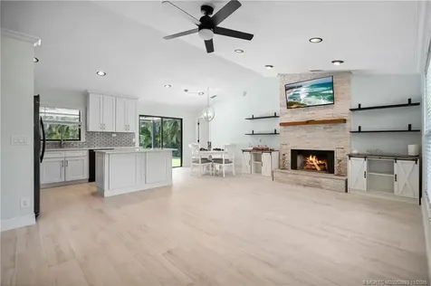 6361 SE Phillips Bend Avenue Stuart FL 34997