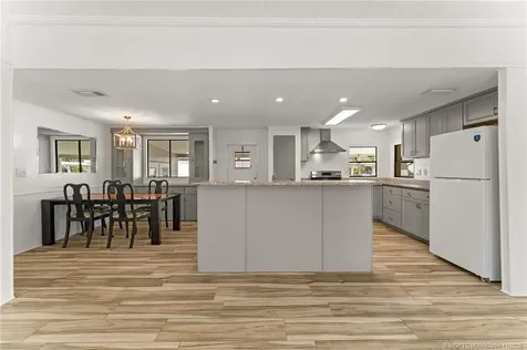 2733 SW Thunderbird Trail Stuart FL 34997