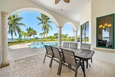 6381 SE Harbor Circle Stuart FL 34996