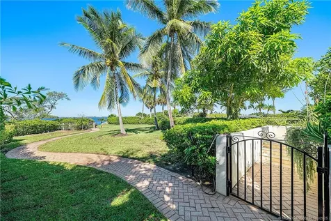 6381 SE Harbor Circle Stuart FL 34996