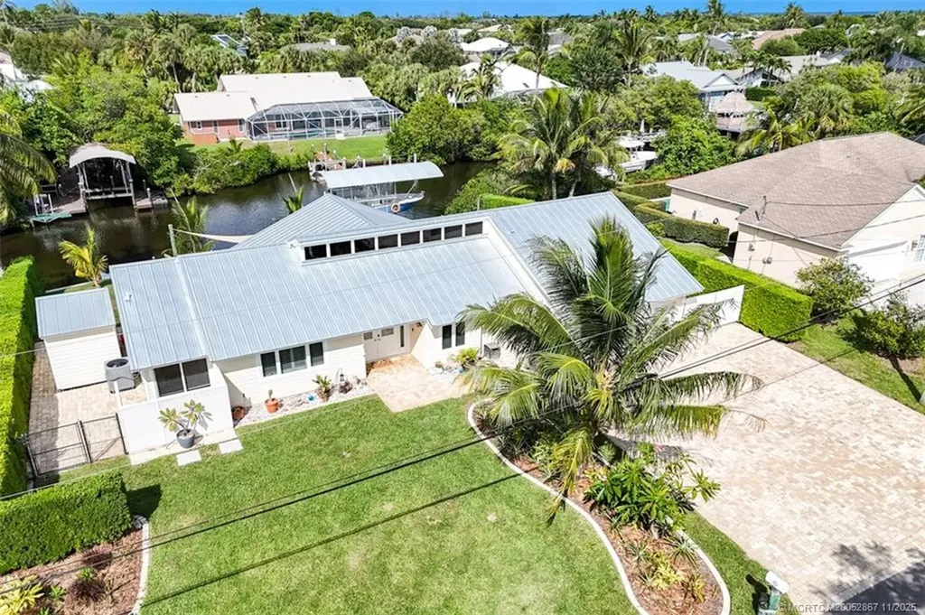 8295 SE Palm Street Hobe Sound FL 33455