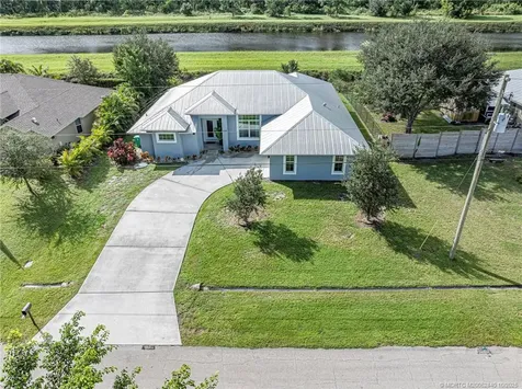 1538 SW Abacus Avenue Port St Lucie FL 34953