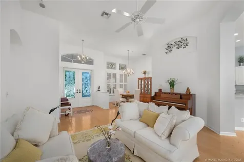 2227 SE Stonehaven Road Port St Lucie FL 34952