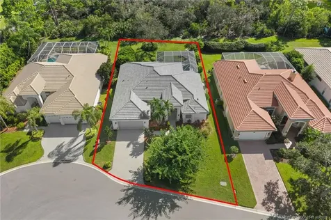 2227 SE Stonehaven Road Port St Lucie FL 34952