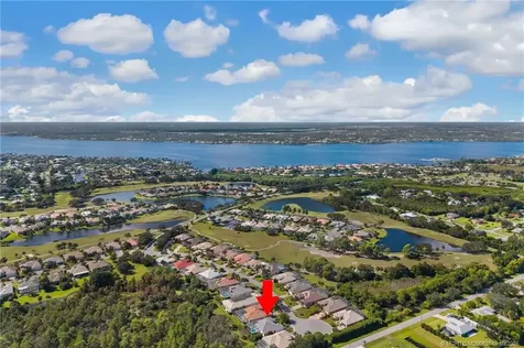 2227 SE Stonehaven Road Port St Lucie FL 34952