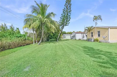 8471 Florence Drive Port St Lucie FL 34952