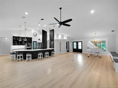 8025 SW Yachtsmans Drive Stuart FL 34997