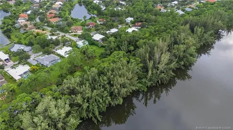 8025 SW Yachtsmans Drive Stuart FL 34997