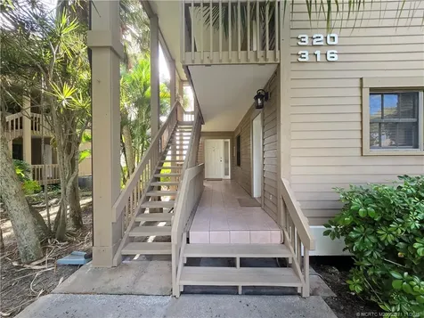 316 NE Edgewater Drive Hutchinson Island FL 34996