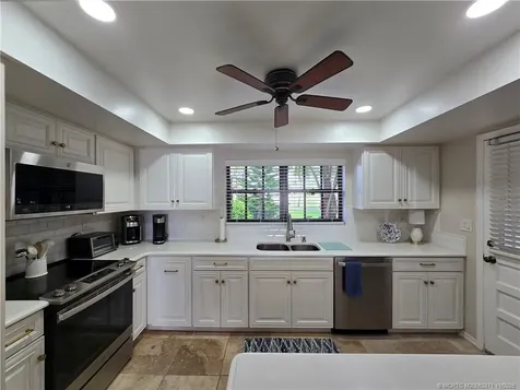 316 NE Edgewater Drive Hutchinson Island FL 34996