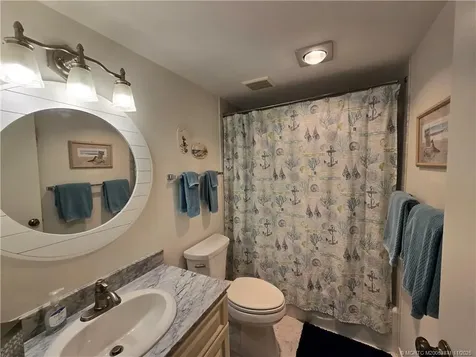 316 NE Edgewater Drive Hutchinson Island FL 34996