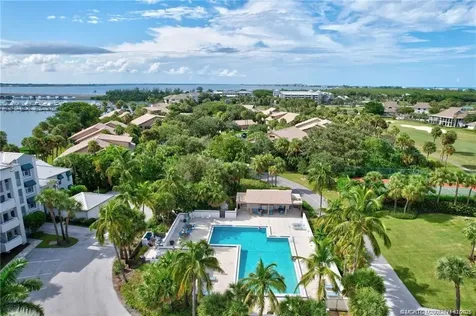 316 NE Edgewater Drive Hutchinson Island FL 34996