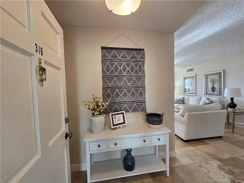 316 NE Edgewater Drive Hutchinson Island FL 34996