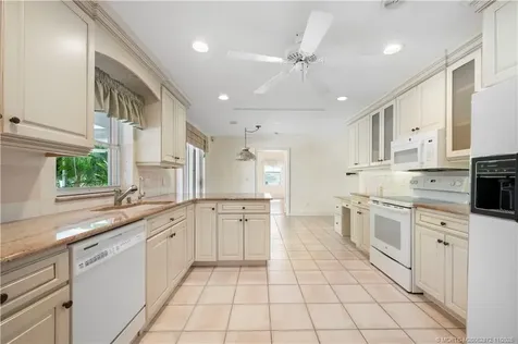 4812 Sunset Drive Vero Beach FL 32963