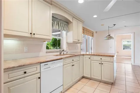 4812 Sunset Drive Vero Beach FL 32963